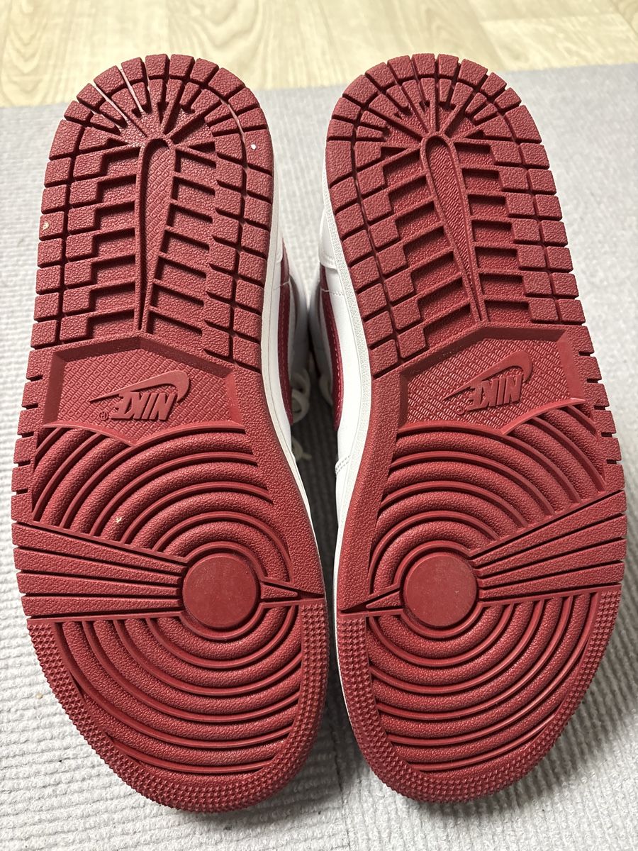 Jordan Scarpe da donna: Original Jordan 1 Mid – Nuovo e nell'imballaggio originale da Rudolfstetten venduto da KerstinB01 4