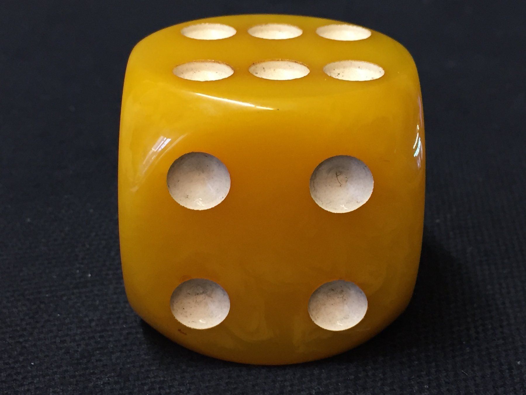 Giochi: Vintage DDR Würfel Bakelit Catalin 4.5cm – Usato da Schaffhausen venduto da vintageville
