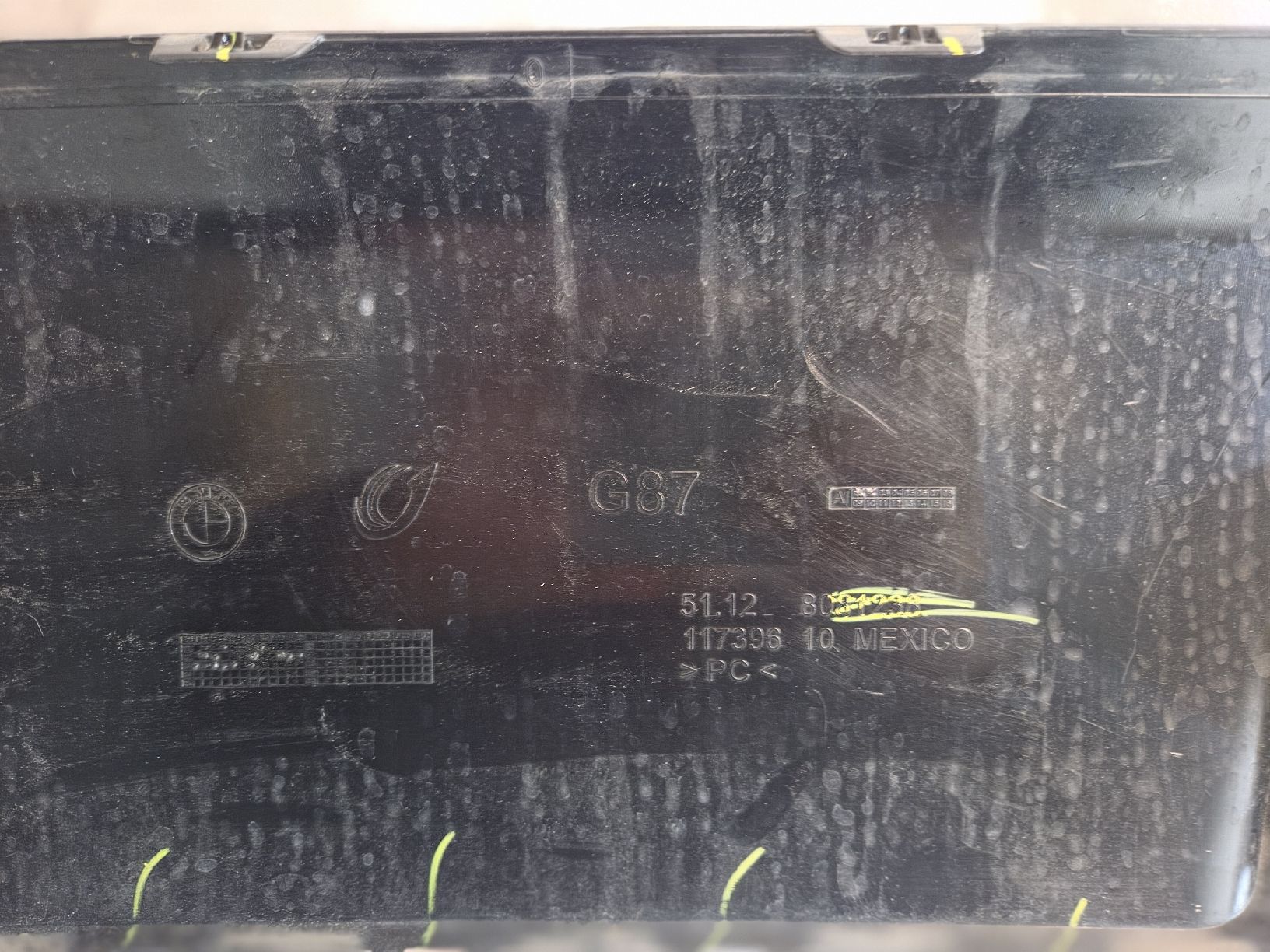 BMW Tutti pezzi di ricambio auto: Original BMW M2 G87 Heckdifusor – Usato da Niederuzwil venduto da Piksi17 1