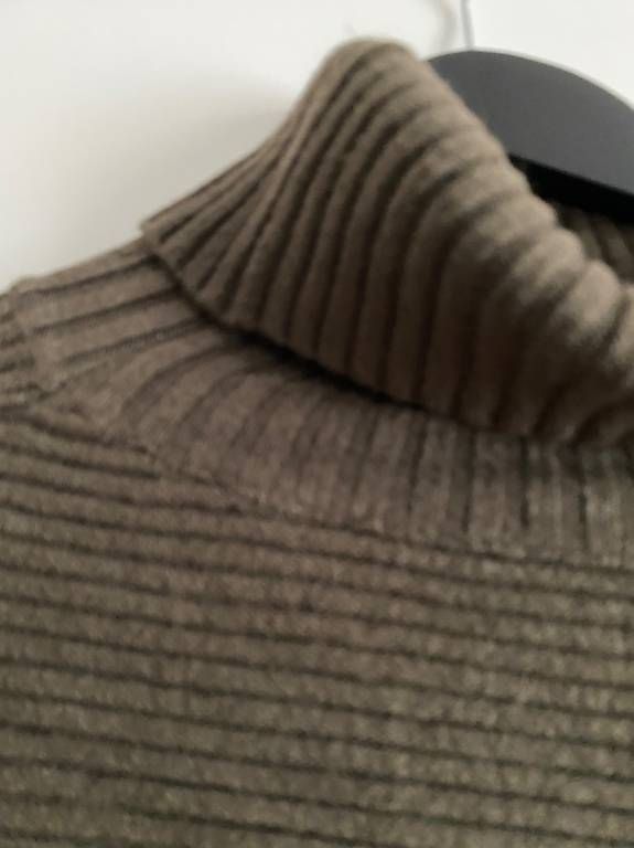 Pullover & Sweatshirts: Pullover – Gebraucht aus Rheineck von Castrillo01 3