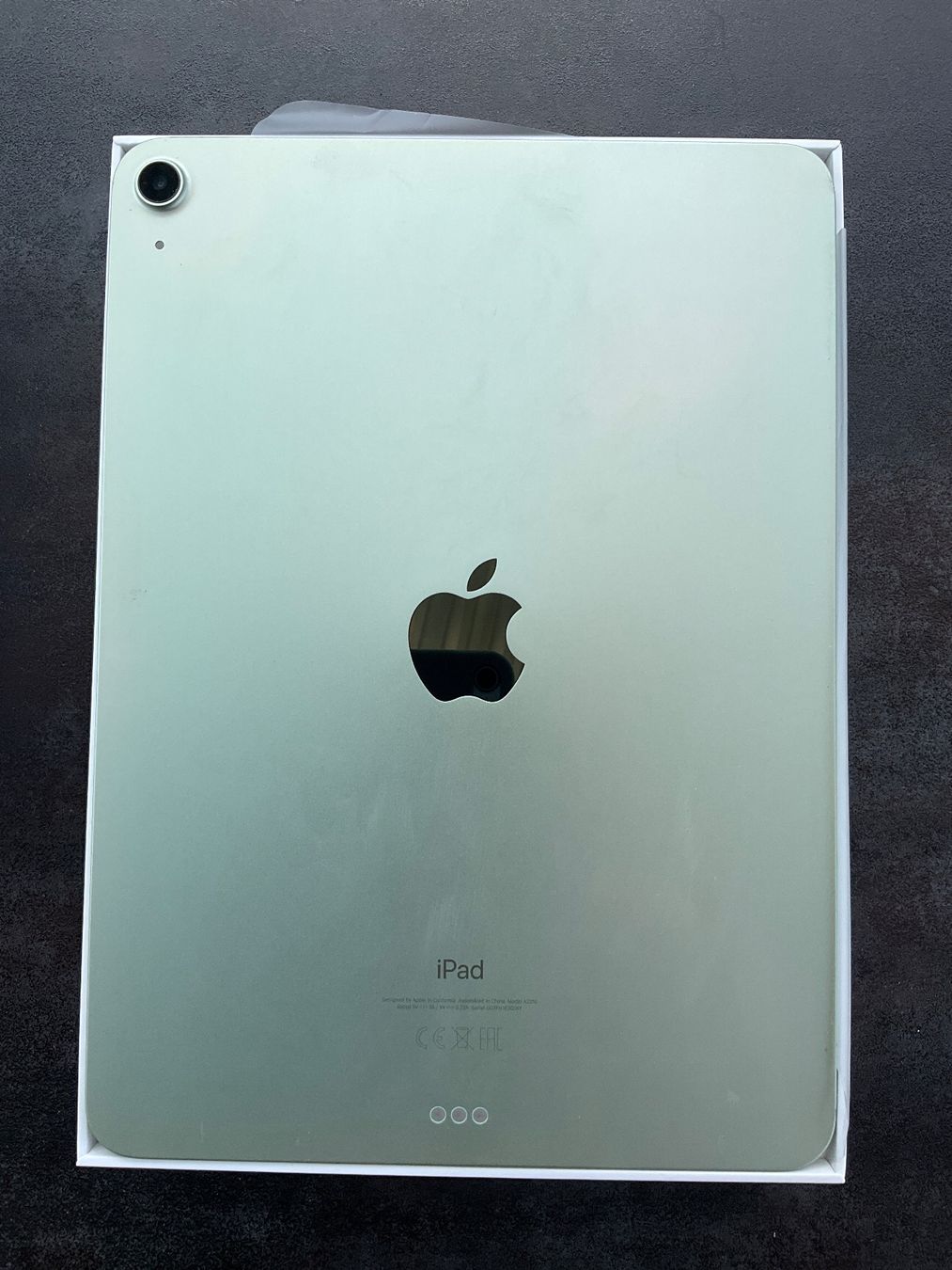 Apple Tablettes PC: Tablette Apple iPad Air 4e génération , 256 GO – D'occasion à Avenches par Lactobacille 3