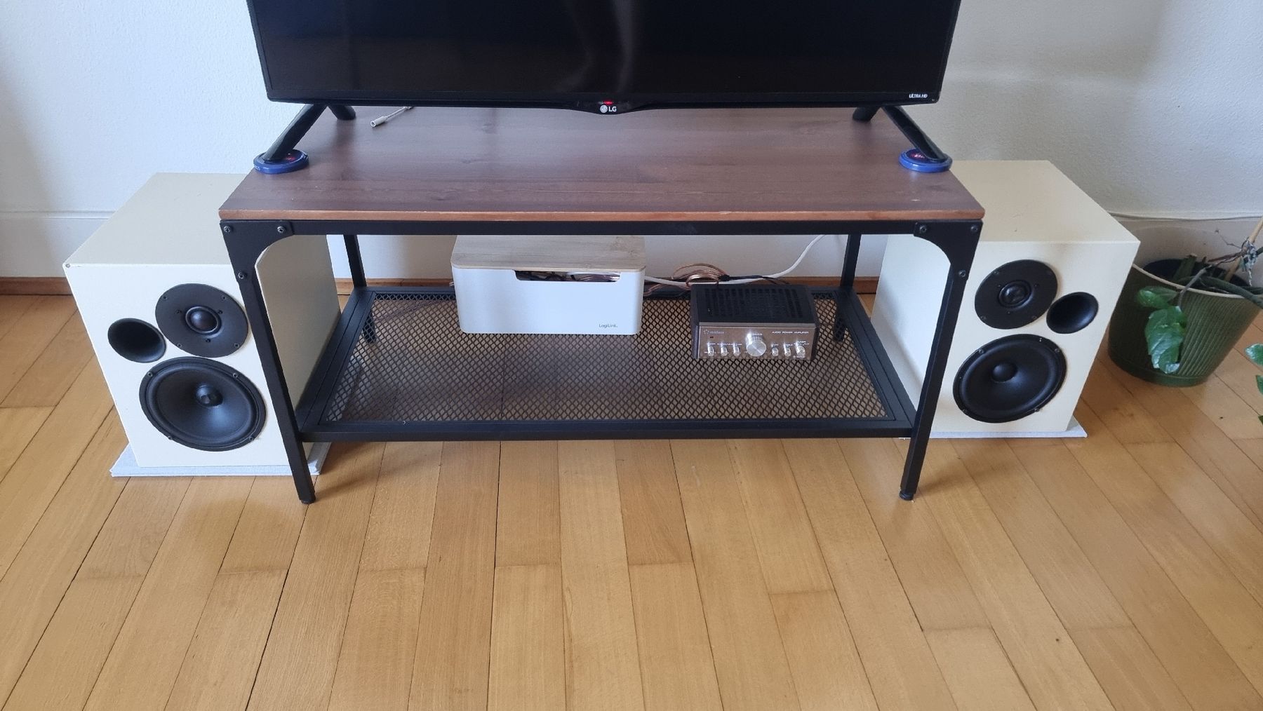 Ikea Tavoli: Couchtisch "FJÄLLBO" von IKEA – Usato da Zürich venduto da xXLenarduzziXx