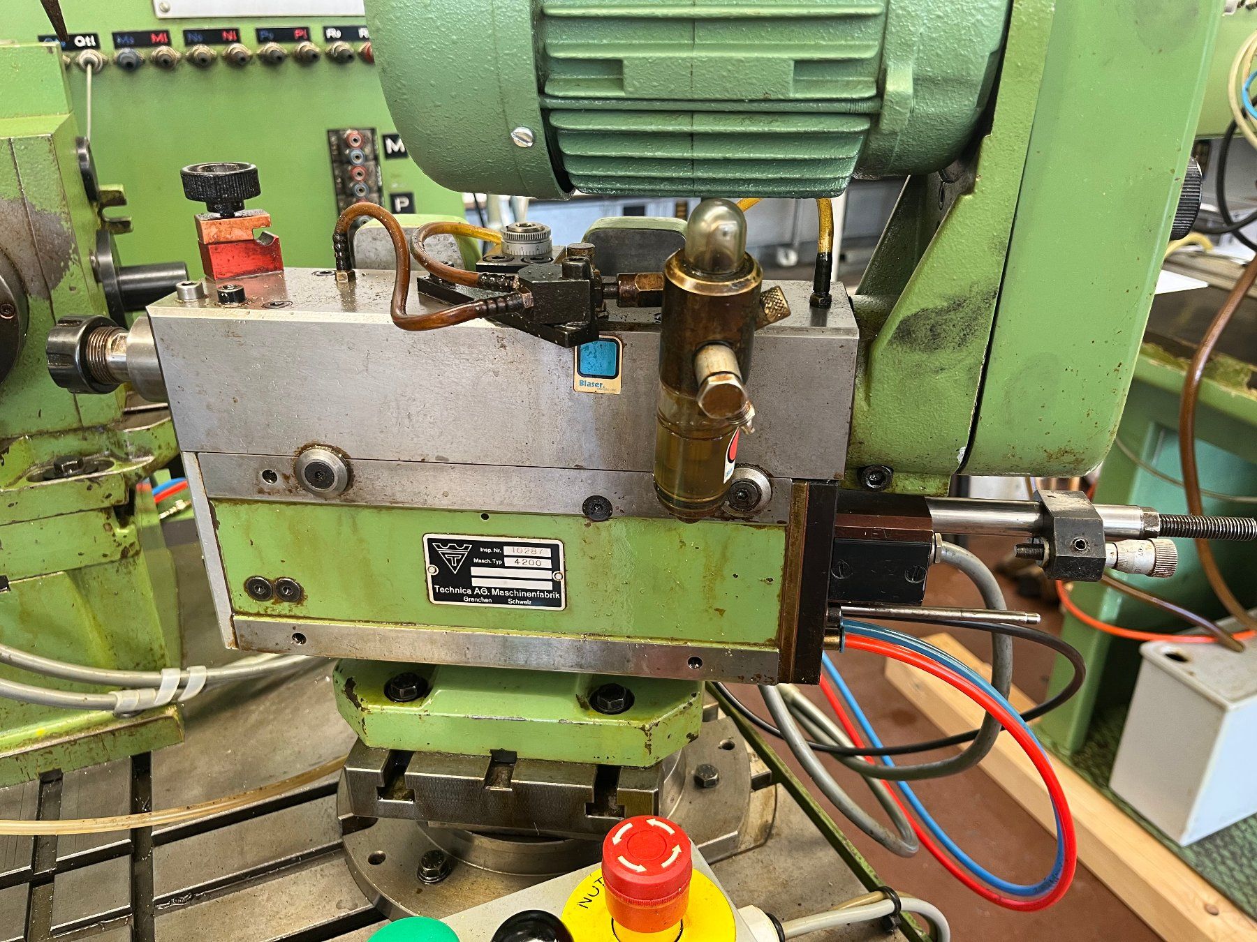 Tutte le macchine: SOLMA/TECHNIKA Universal-Nachbearbeitungs-Bohrmaschiene – Usato da Grenchen venduto da Doka_4582 8