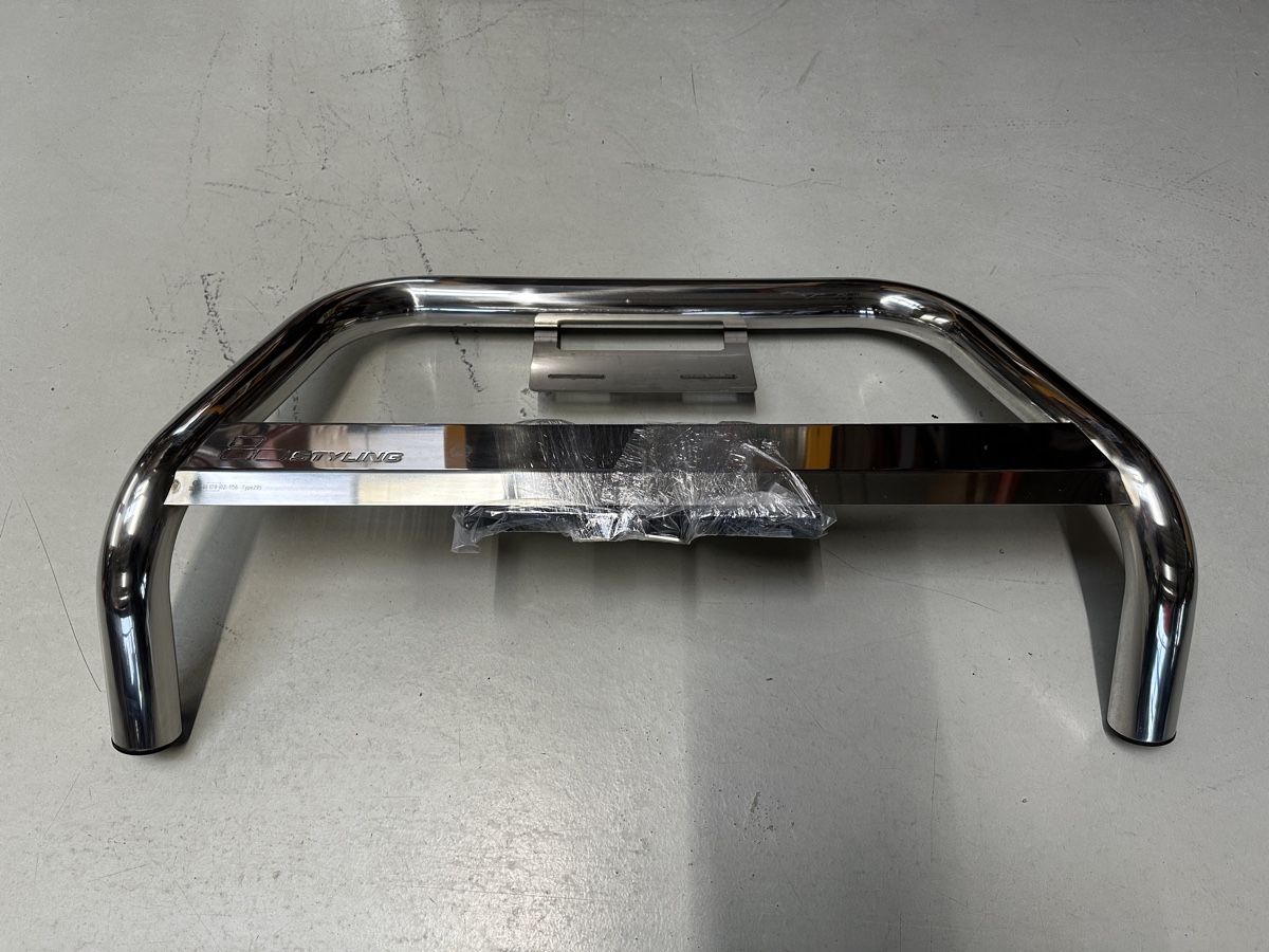 VW Tutti i ricambio: VW Amarok Frontbügel – Usato da Alpnach-Dorf venduto da Skai0 1