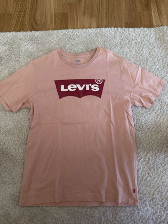 T-Shirt Levis rose
