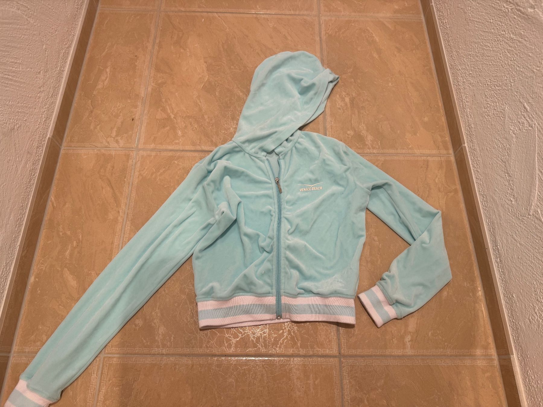 Vestes: Venice Beach Samtjacke, S Np 104 Fr – D'occasion à Klingnau par Markus14