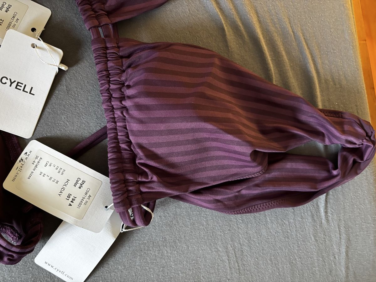 Badekleider & Bikinis: Bikini lila gestreift Grösse 38 – Gebraucht aus Maur von sorglos68 1