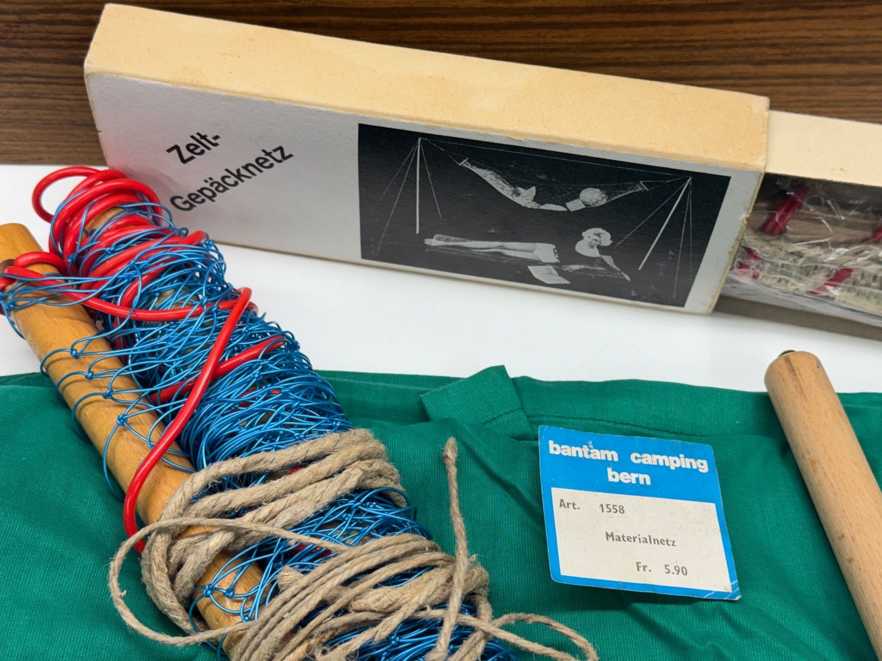 Altri accessori per camping: Vintage Campingartikel Gepäcknetz und ....... – Usato da Lostorf venduto da Peschmi10 1