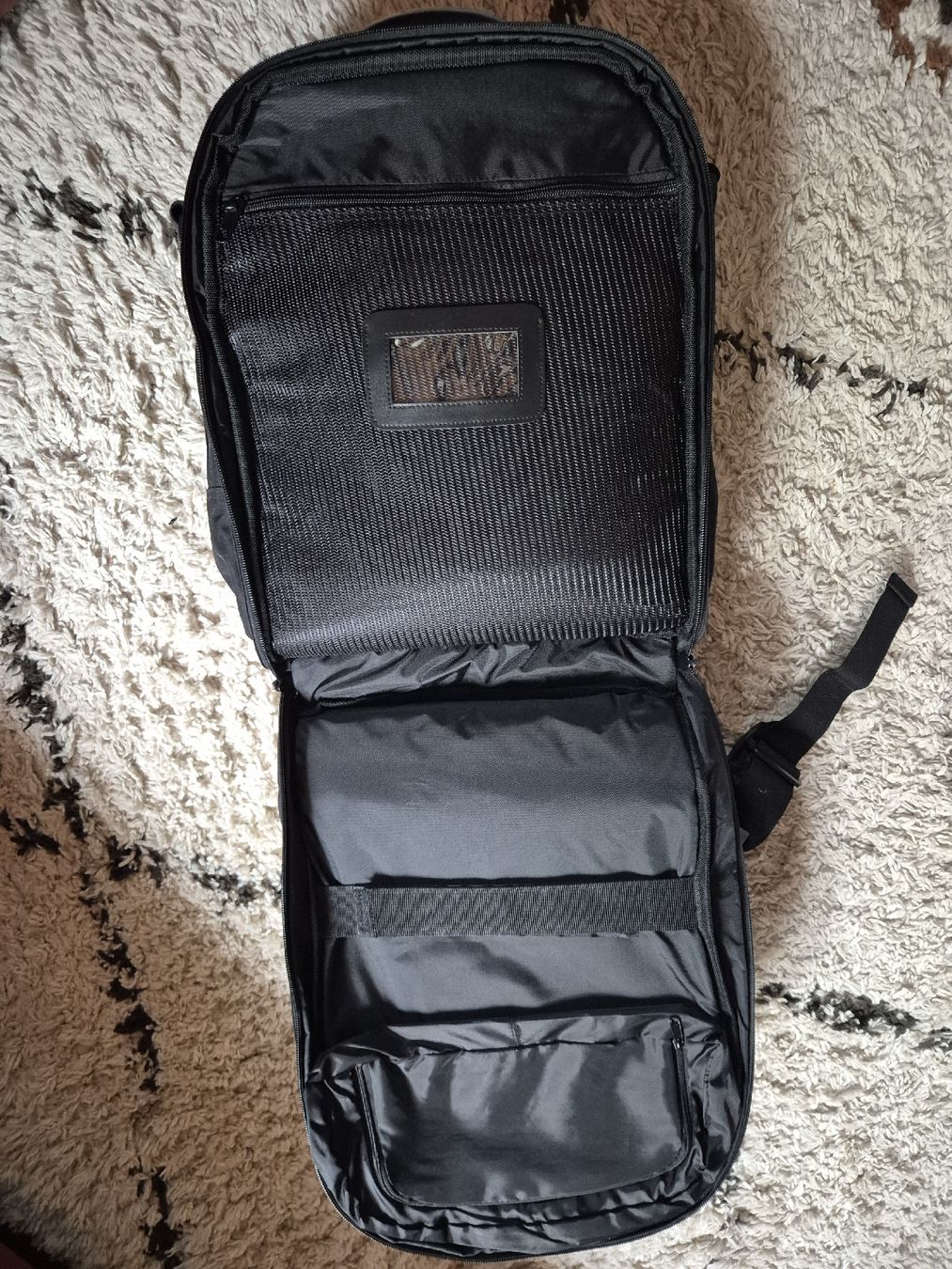 Sacs à dos: Sac à doc TSR originale, noire bon état – D'occasion à Lausanne par mly_j8yp 3