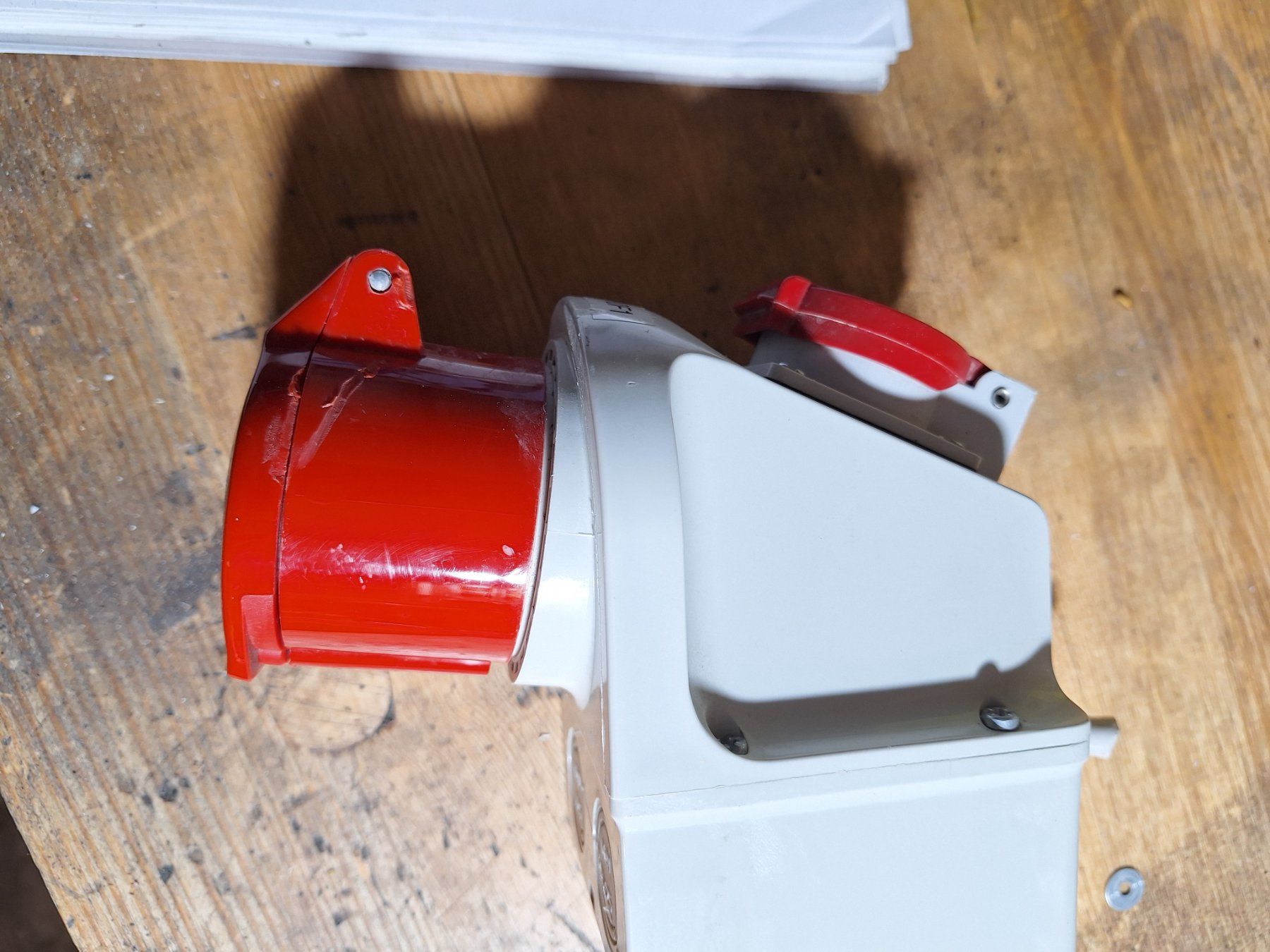 Fiches d'alim.: Steckdose 16A 400V – D'occasion à Recherswil par Toby.sk55 5