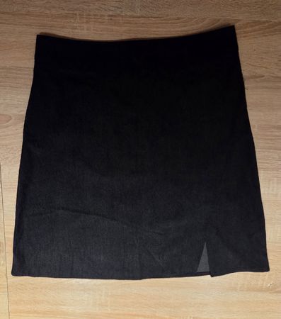 Jupe noire Next taille 36 EU avec jupon