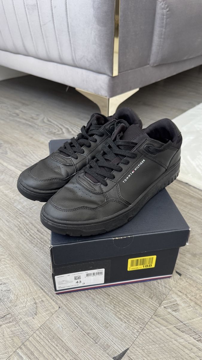 Tommy Hilfiger Chaussures hommes: Chaussures homme – D'occasion à Genève par Syb.I