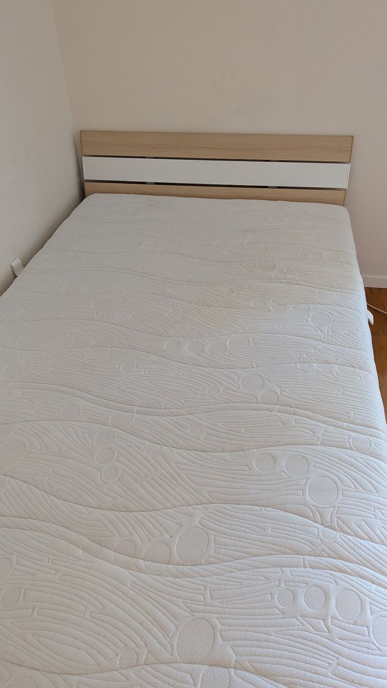Betten: Bett mit Matratze, 120 cm breit – Gebraucht aus Rupperswil von white.rabbit 2