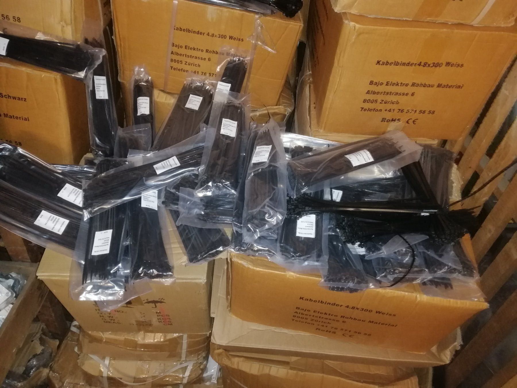 Cavi: 10,000 Stück 4.8X300 Kabelbinder – Nuovo e nell'imballaggio originale da Zürich venduto da Elektro-Material 4