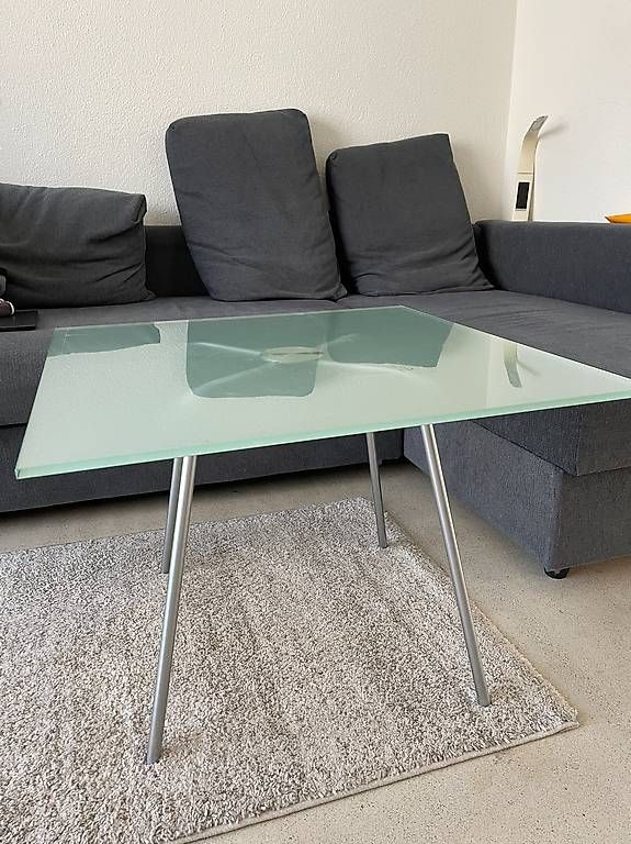 Tables: Moderner Glastisch - Couchtisch – D'occasion à Volketswil par FM2