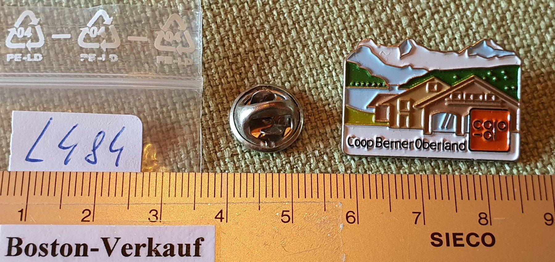 Placchette & Badge: L484 - Pin Coop Berner Oberland – Usato da Reinach BL venduto da Boston-Verkauf 1