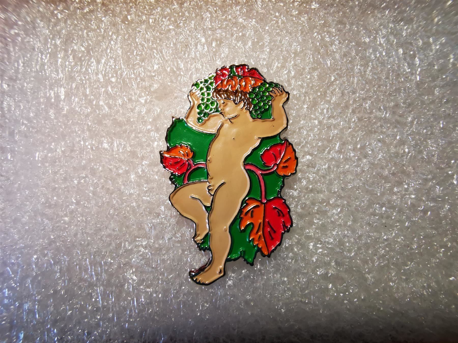 Placchette & Badge: Ansteckpin 88: Simone Erni Bacchus – Usato da Oppligen venduto da Pin-Fall-Shop