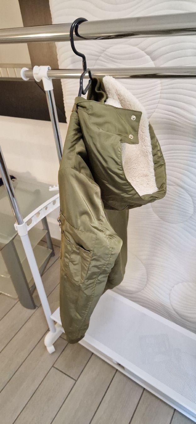 Tally Weijl Giacche: Bomber Jacket olive green size 38 good condition – Usato da Granges VS venduto da nan_h2bv 2