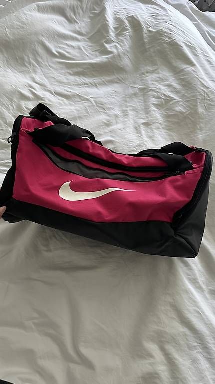 Borse: Nike Sporttasche Pink/Schwarz – Usato da Muttenz venduto da emyvogel 1