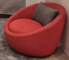 Poltrone: Lese - Drehsessel Rund Rot – Usato da Ruggell venduto da ONLINE-2-ME