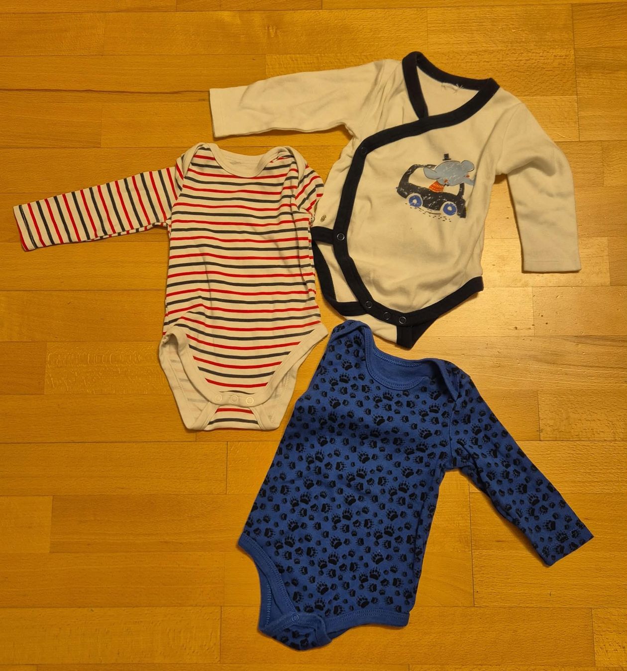 Kleiderpakete & -sets: Babyset Junge Gr. 68 – Gebraucht aus Näfels von ang_p78x 1