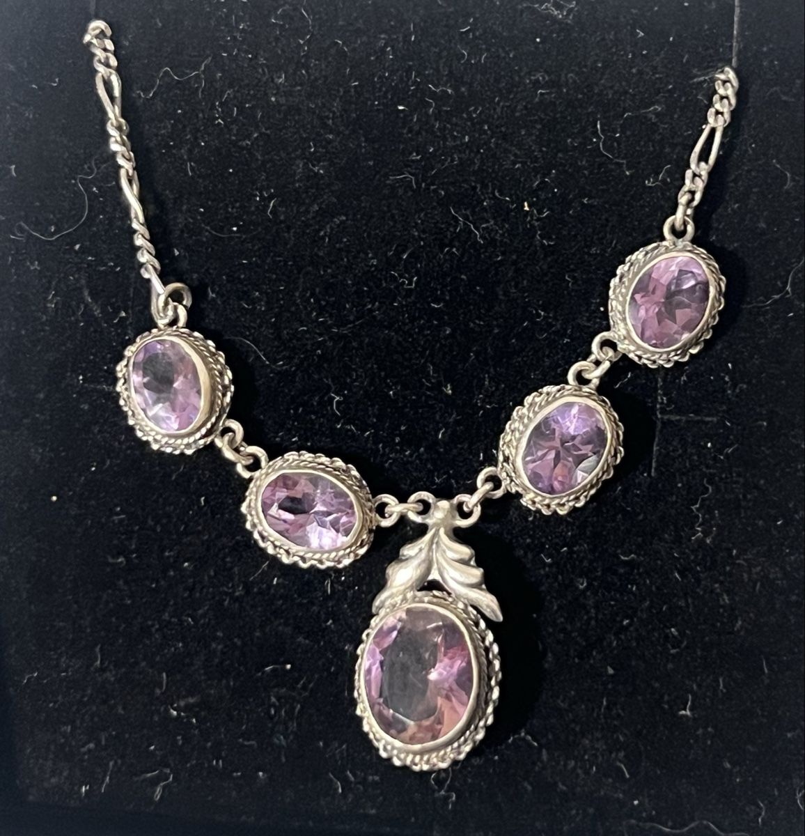 Catenine: Collier avec Améthystes  – Usato da St-Pierre-Clages venduto da ste_xk6p 1