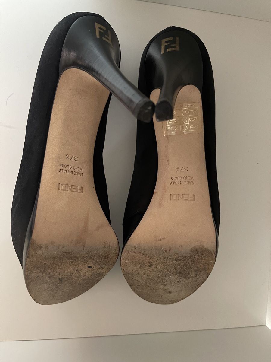 Fendi Scarpe da donna: Fendi black suede high heels size 37.5 – Usato da Lugano venduto da cri_djb 8