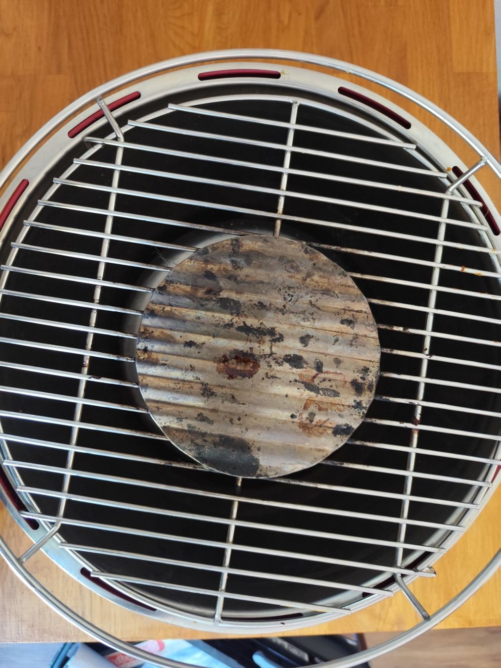 Lotusgrill Griglie: Lotus Grill lila – Usato da Erlinsbach SO venduto da Uloa1 1
