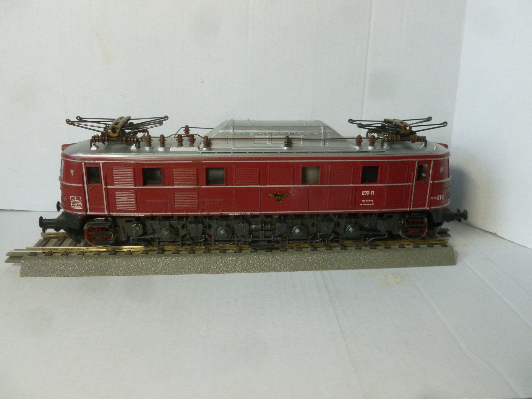 Rivarossi Modellini di ferrovie: Rivarossi E19 mit Reichsadler – Usato da Bubikon venduto da Br103er 1