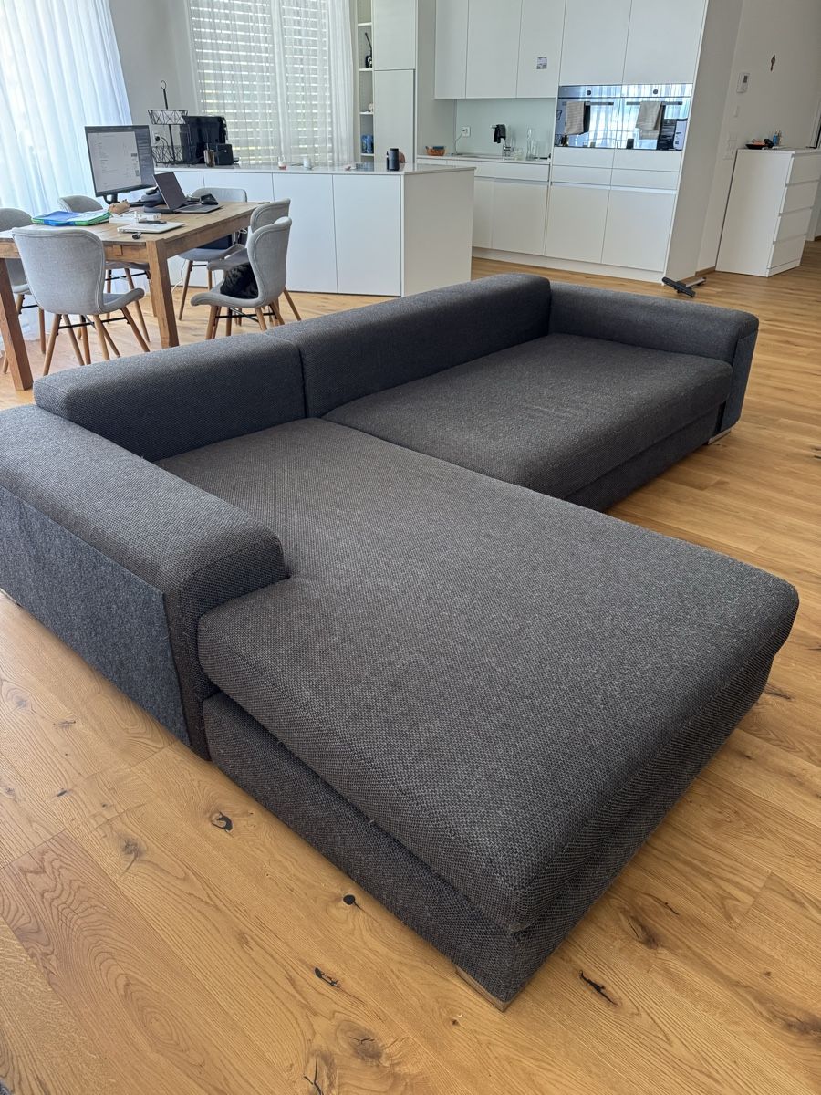 Sofas: GRATIS Ecksofa grau mit Ottomane in gutem Zustand gebraucht – Gebraucht aus Baar von Susy268751