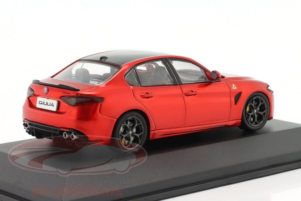 Alfa Romeo Modellini d'auto: Alfa Romeo Giulia Quadrifoglio – Nuovo e nell'imballaggio originale da Flawil venduto da Imperiosud 2