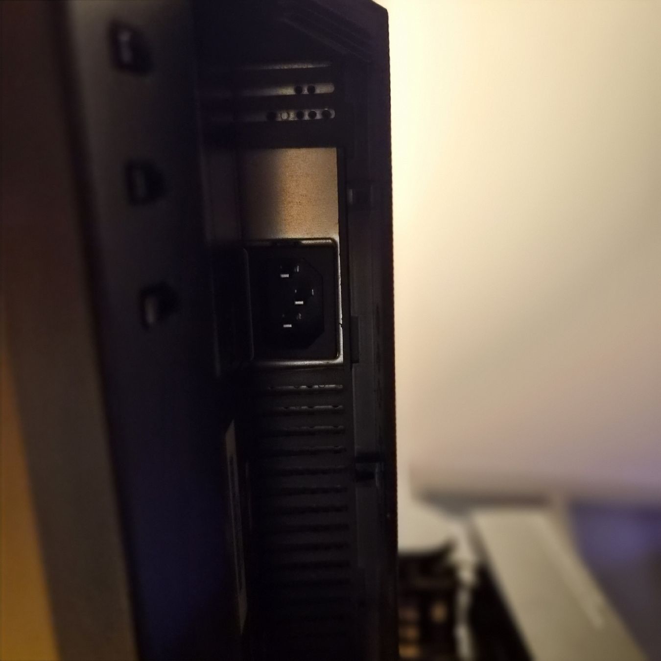 Monitor: Asus Bildschirm P287Q – Usato da Sarmenstorf venduto da Turischt 5