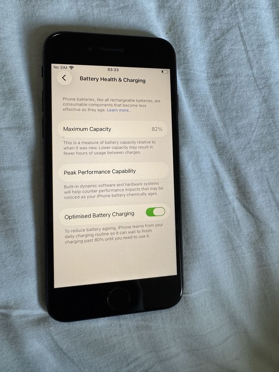 Apple Telefoni cellulari / Smartphones: iPhone SE 2 (2. Generation) – 64 GB – Nuovo (secondo la descrizione) da zürich venduto da khalilaktaa 2