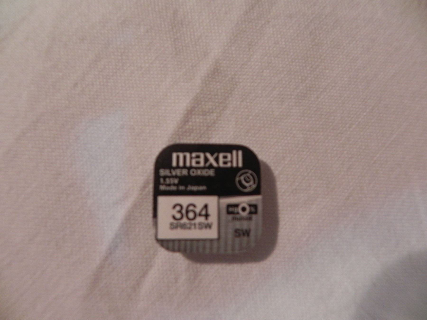 Caricatori & Batterie: PILE MAXELL 364 1,55V – Nuovo e nell'imballaggio originale da la Chaux-de-Fonds venduto da Lampe