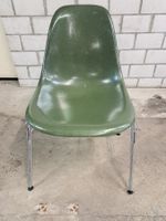 Eames Stuhl Grün fiberglas> Miller Herman für Vitra