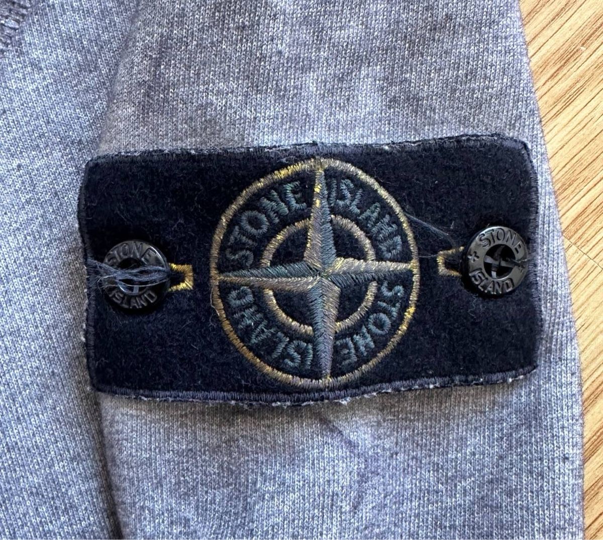 Stone Island Maglioni & Felpe: Stone Island Frost  – Usato da Pfäffikon ZH venduto da Nataliia. 1