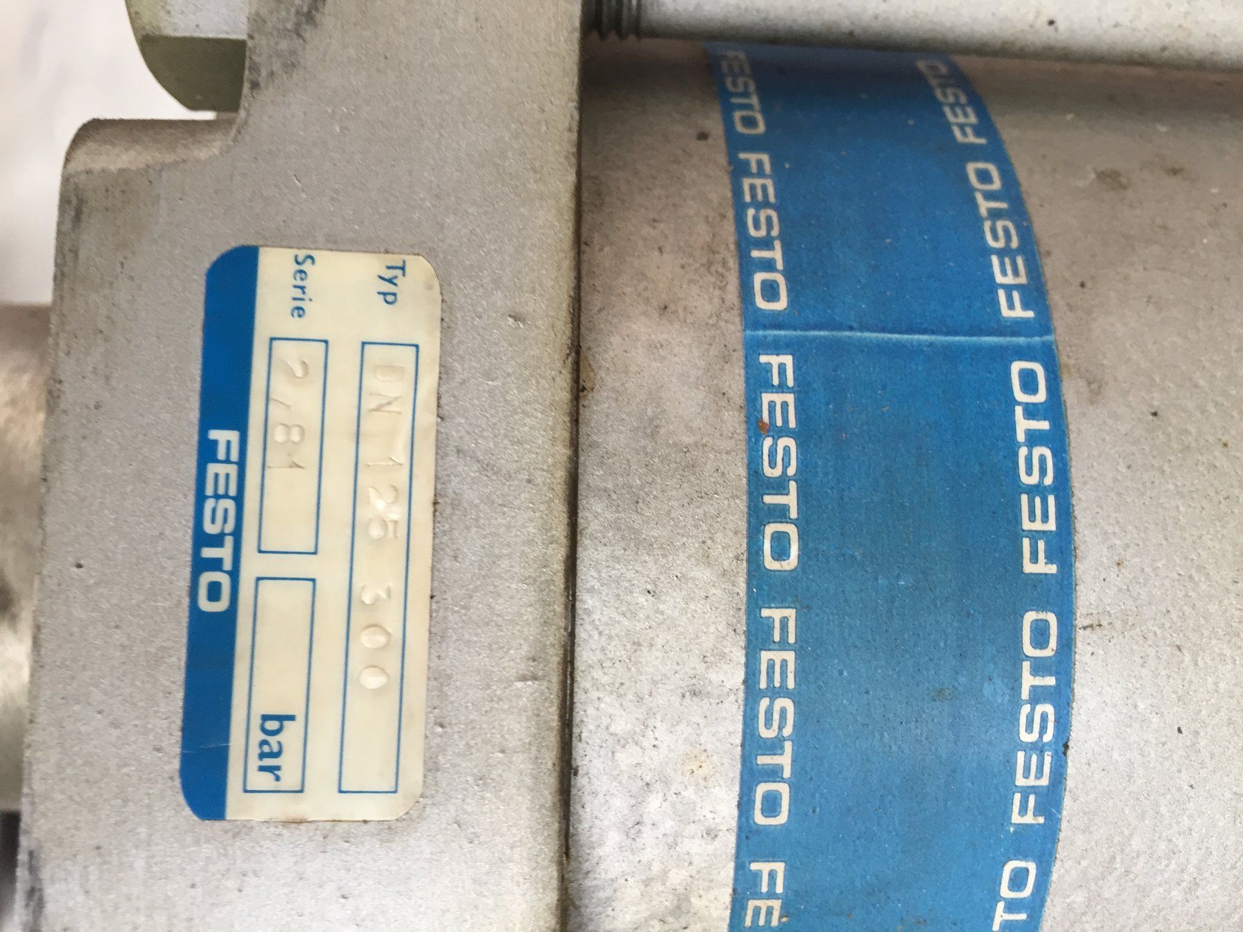 Festo Sonstiger Industriebedarf: Festo Pneumatikzilinder – Gebraucht aus Rorbas von Duetto1966 4