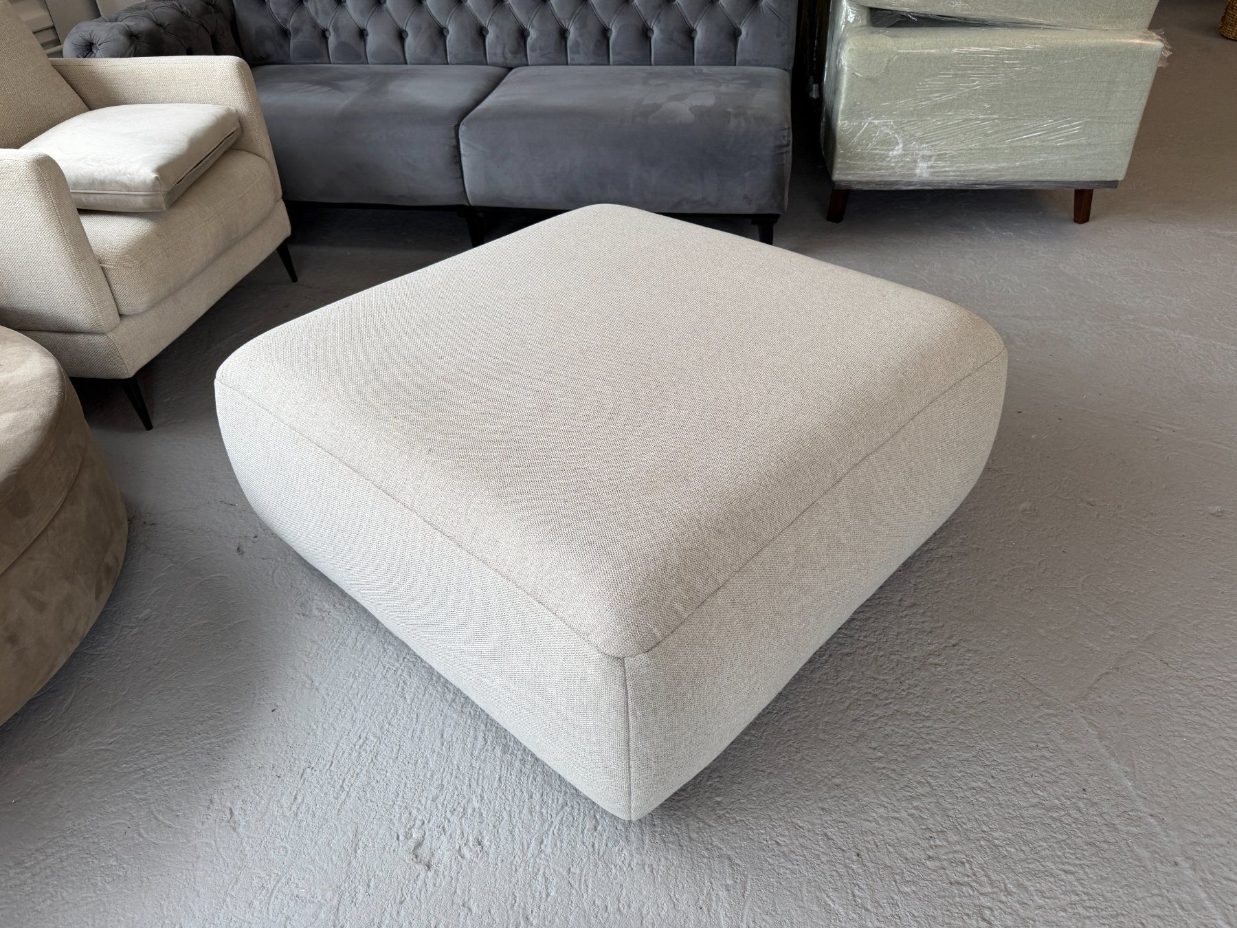Tabourets: Hocker - Pouf - Stoff – Neuf (Voir description) à Pfäffikon SZ par xevo_Networks