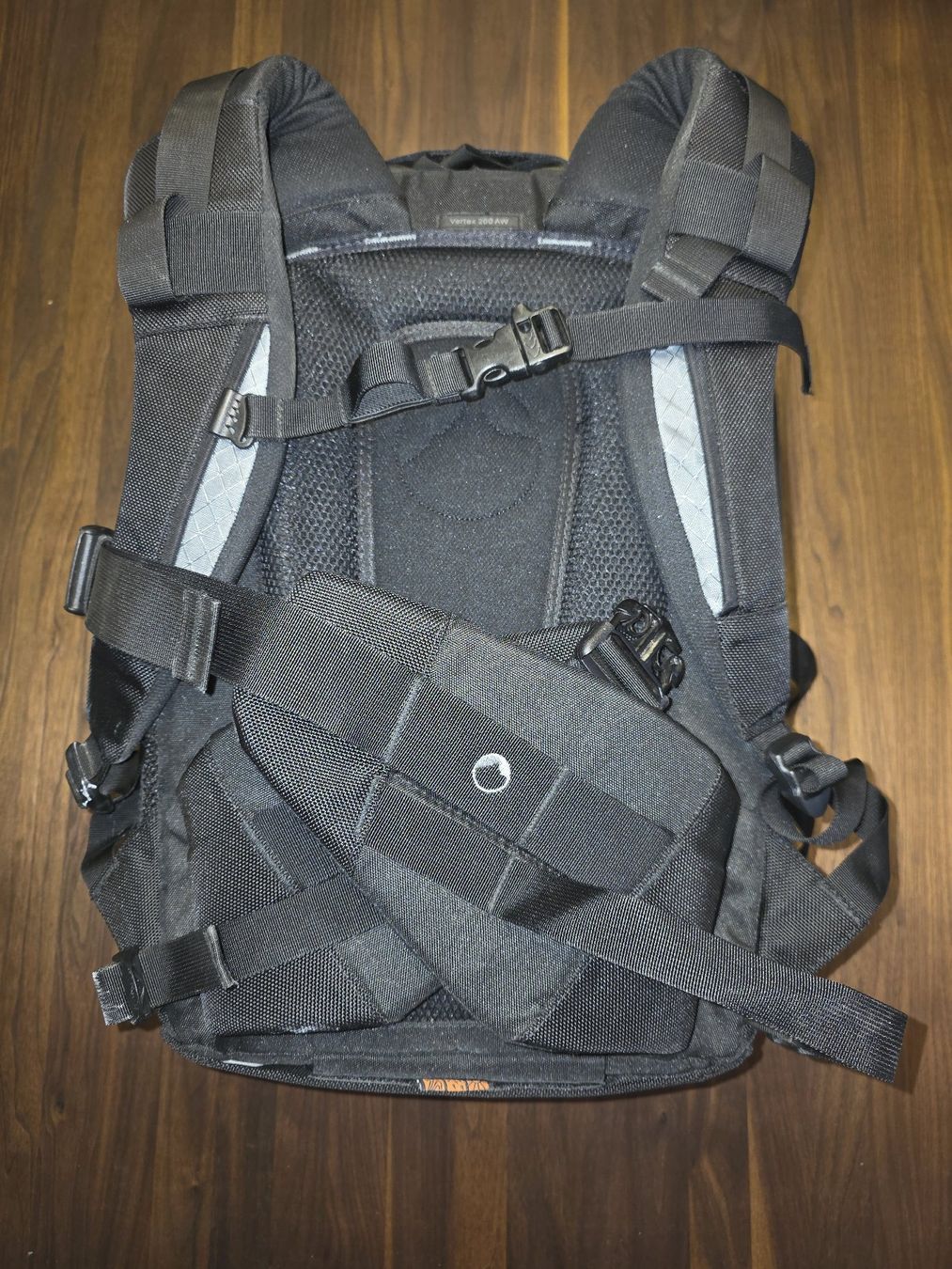 Lowepro Zaini: Fotorucksack Lowepro Vertex 200 AW – Usato da Luzern venduto da Paparazzi 2