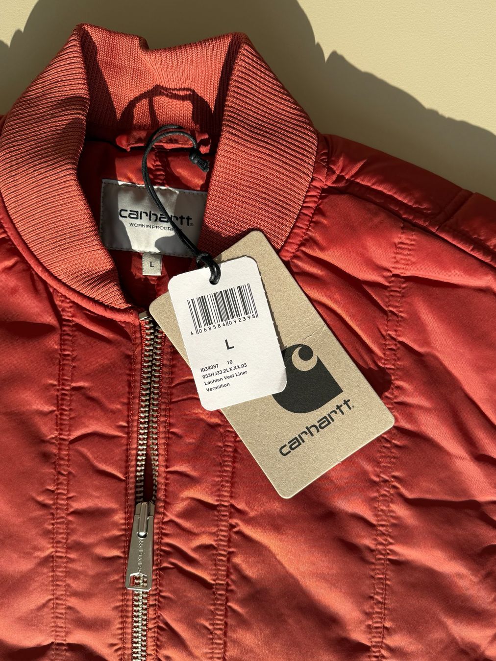 Carhartt Giacche: Carhartt - Lachlan Vest Liner / M – Nuovo e nell'imballaggio originale da Basel venduto da Mezze 1