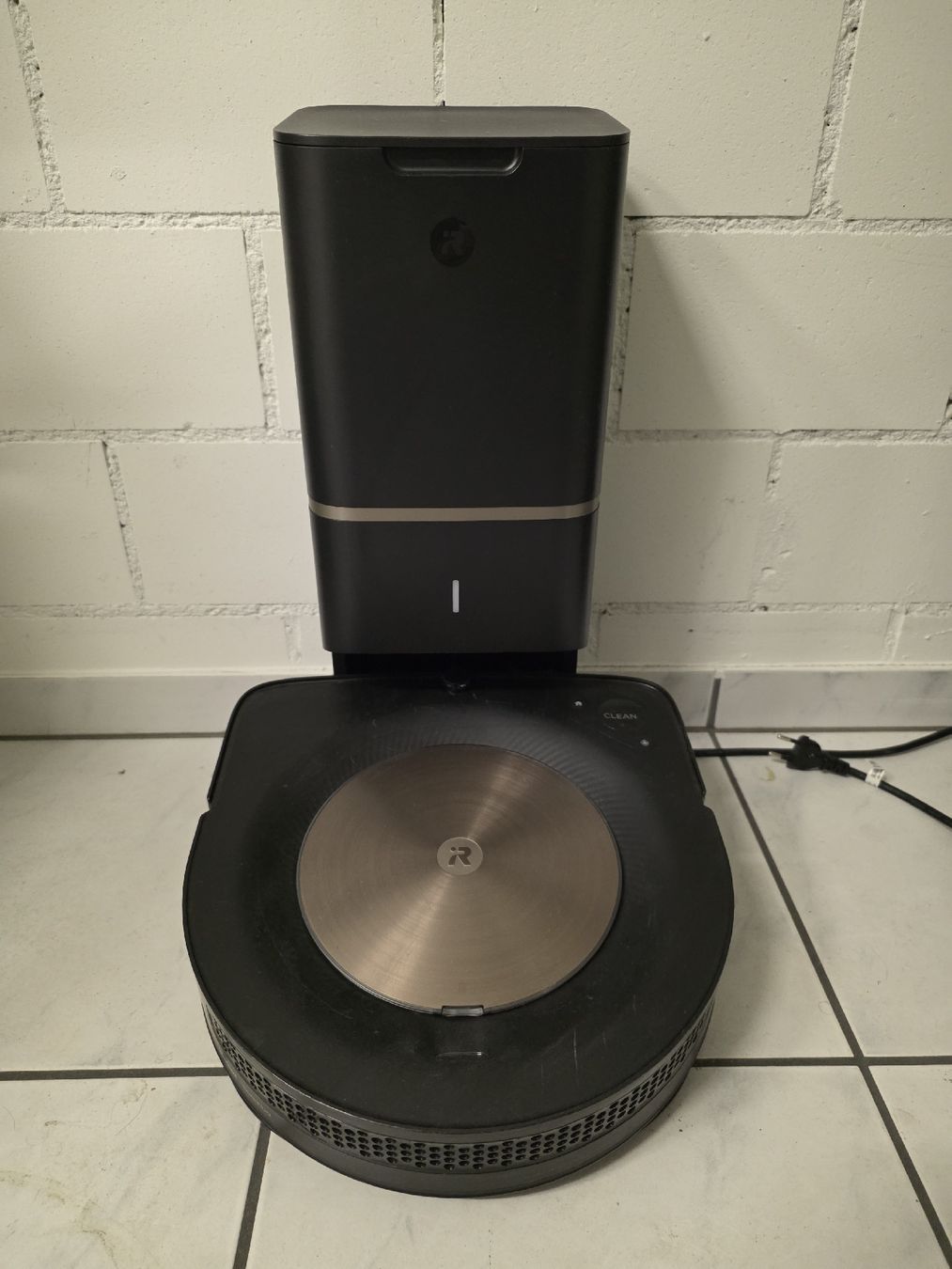 Irobot Aspirapolveri & Accessori: iRobot Roomba S9 – Usato da Stäfa venduto da Manuelas3