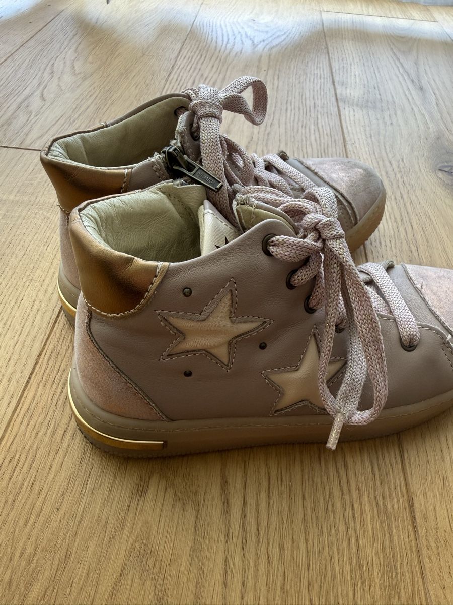 Primigi Scarpe per ragazze: Primigi Schuhe mit Sternen, Grösse 30 – Usato da Grenchen venduto da Veracava 1