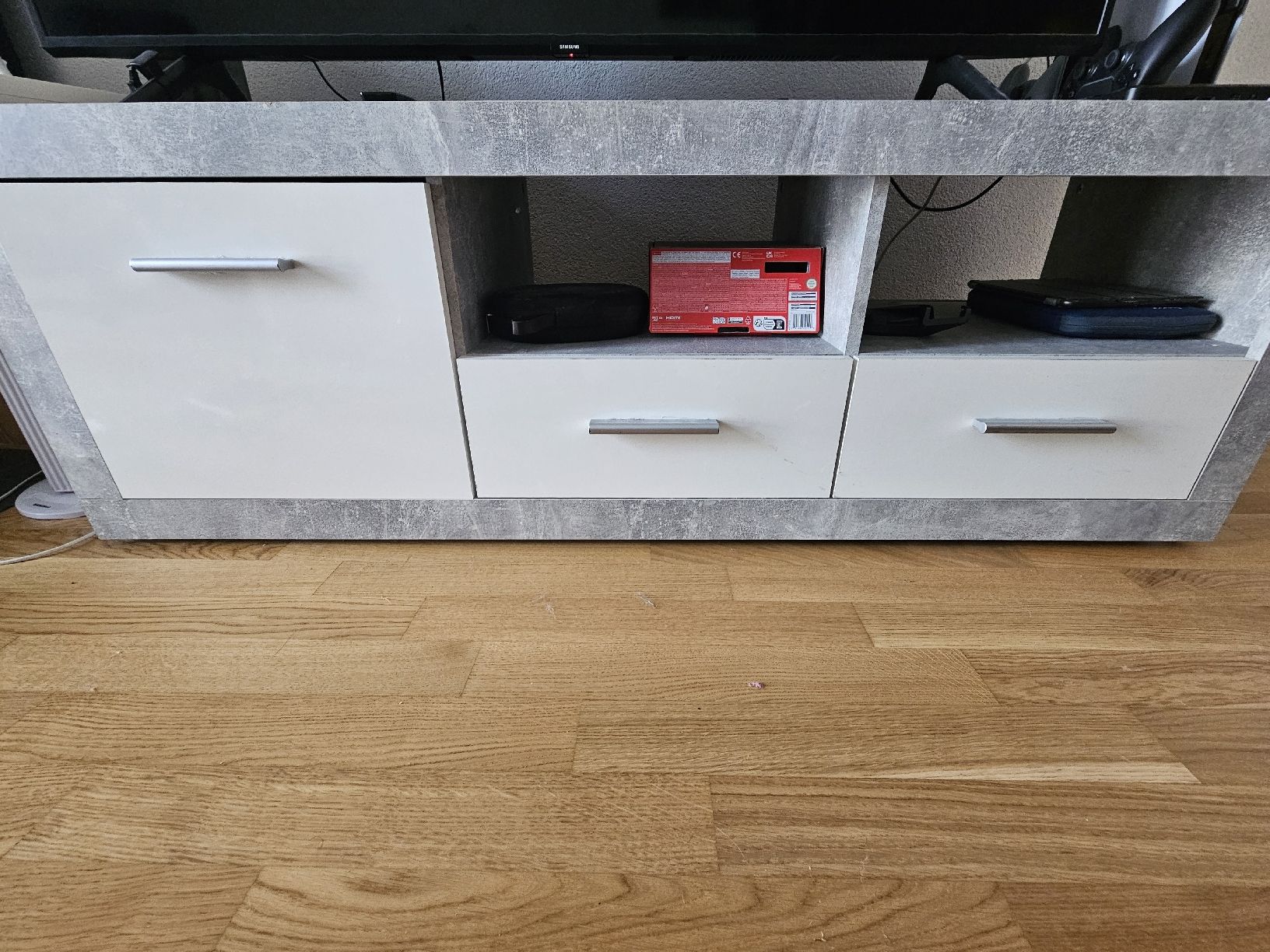 Meubles TV: TV Lowboard – D'occasion à Bülach par jan_g7sk