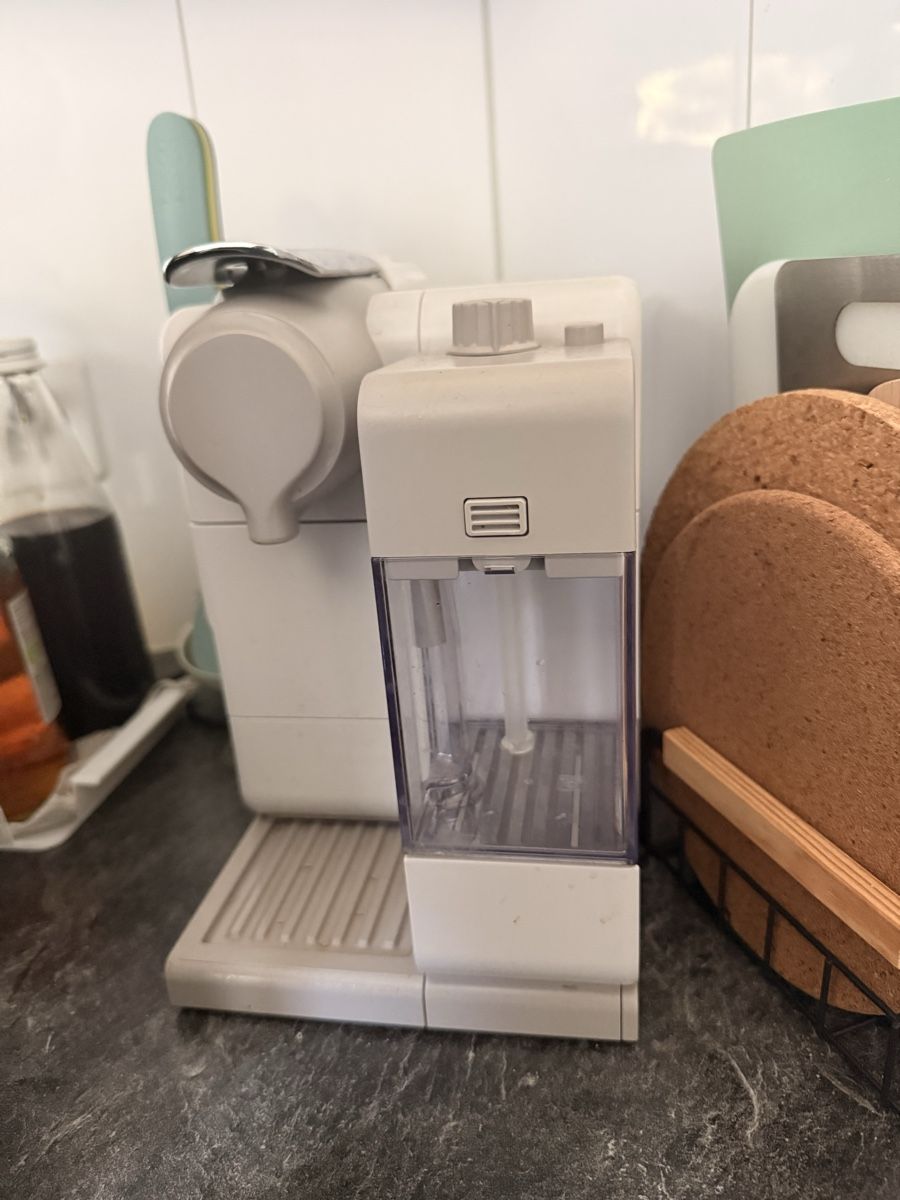Nespresso Macchine per caffè & Macchine per espresso: Nespresso coffee machine – Usato da Dübendorf venduto da bey_kx6n 1