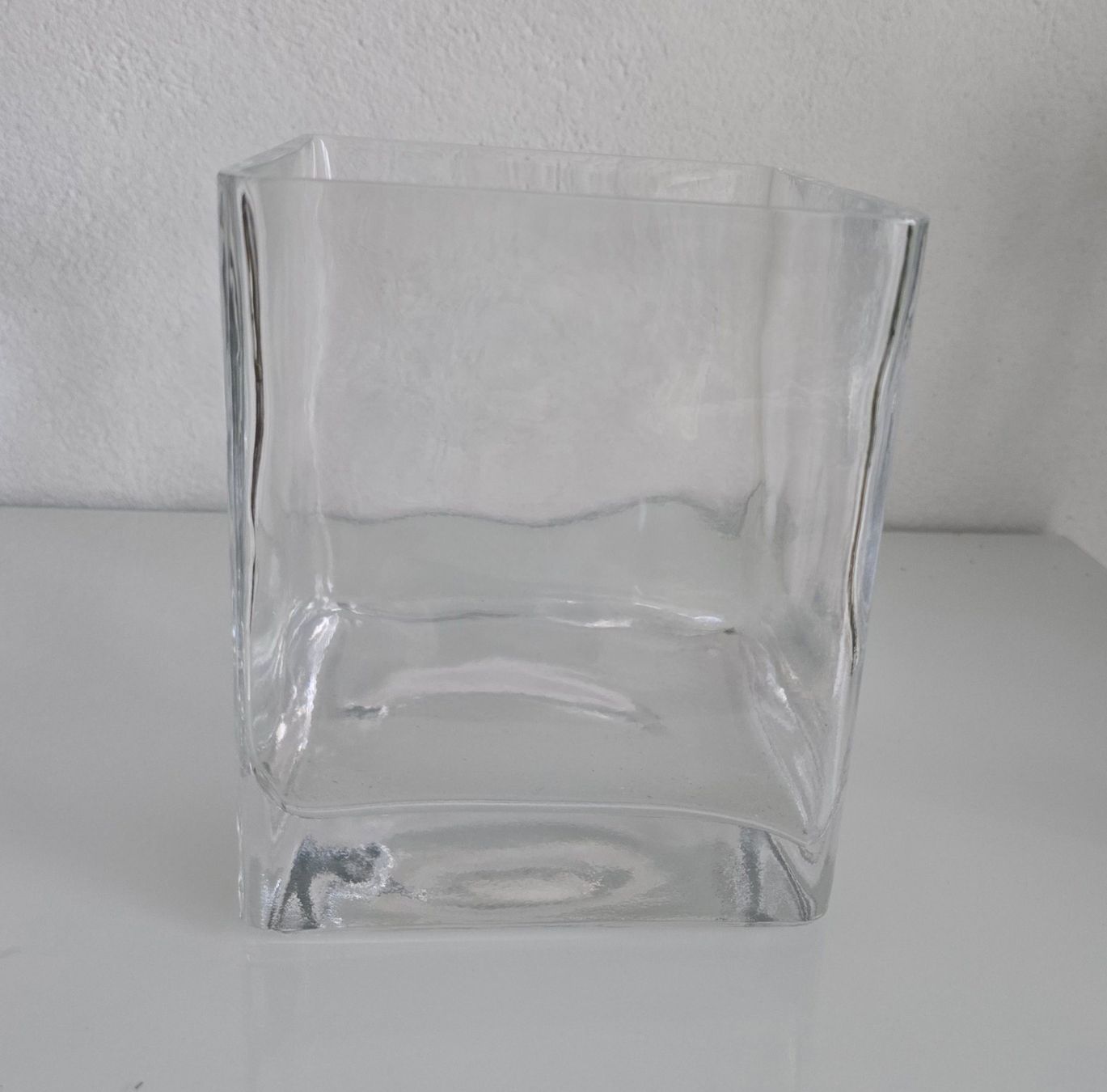 Vasen & Gefässe: Elegante massive Glasvase, quadratisch Deko – Neu (gemäss Beschreibung) aus Aarburg von Glitzerschein 2