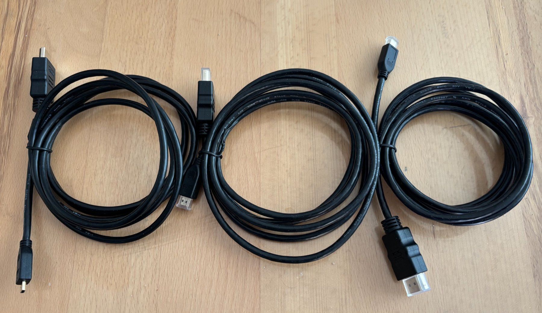 Cavi: 3 Stück Micro HDMI auf HDMI Kabel - 2 Meter – Nuovo (secondo la descrizione) da Bassersdorf venduto da Antaris01