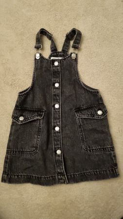 Zara Jeans-Latzkleid Gr. 110