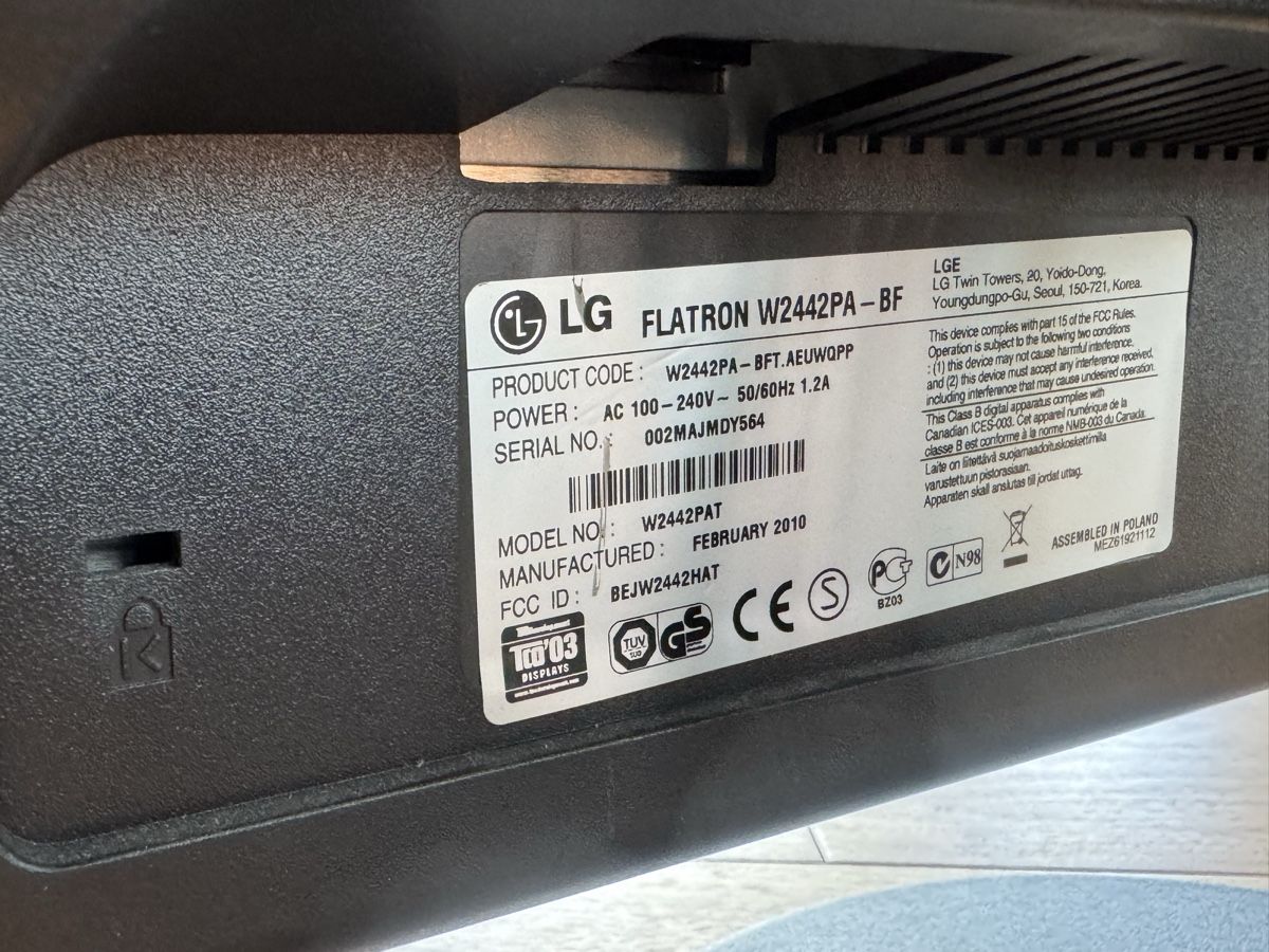 LG Monitor: LG Flattron Bildschirm – Usato da Bellikon venduto da tomsawyer_75 3