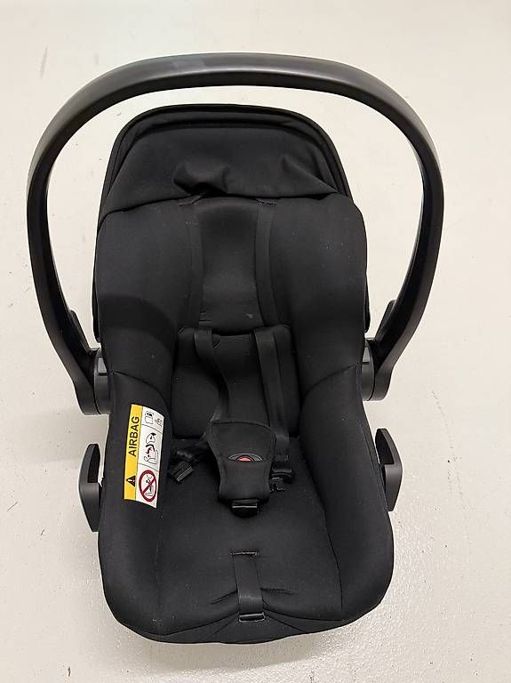 Britax Römer Seggiolini per auto: Babyschale – Usato da balgach venduto da dil_ara
