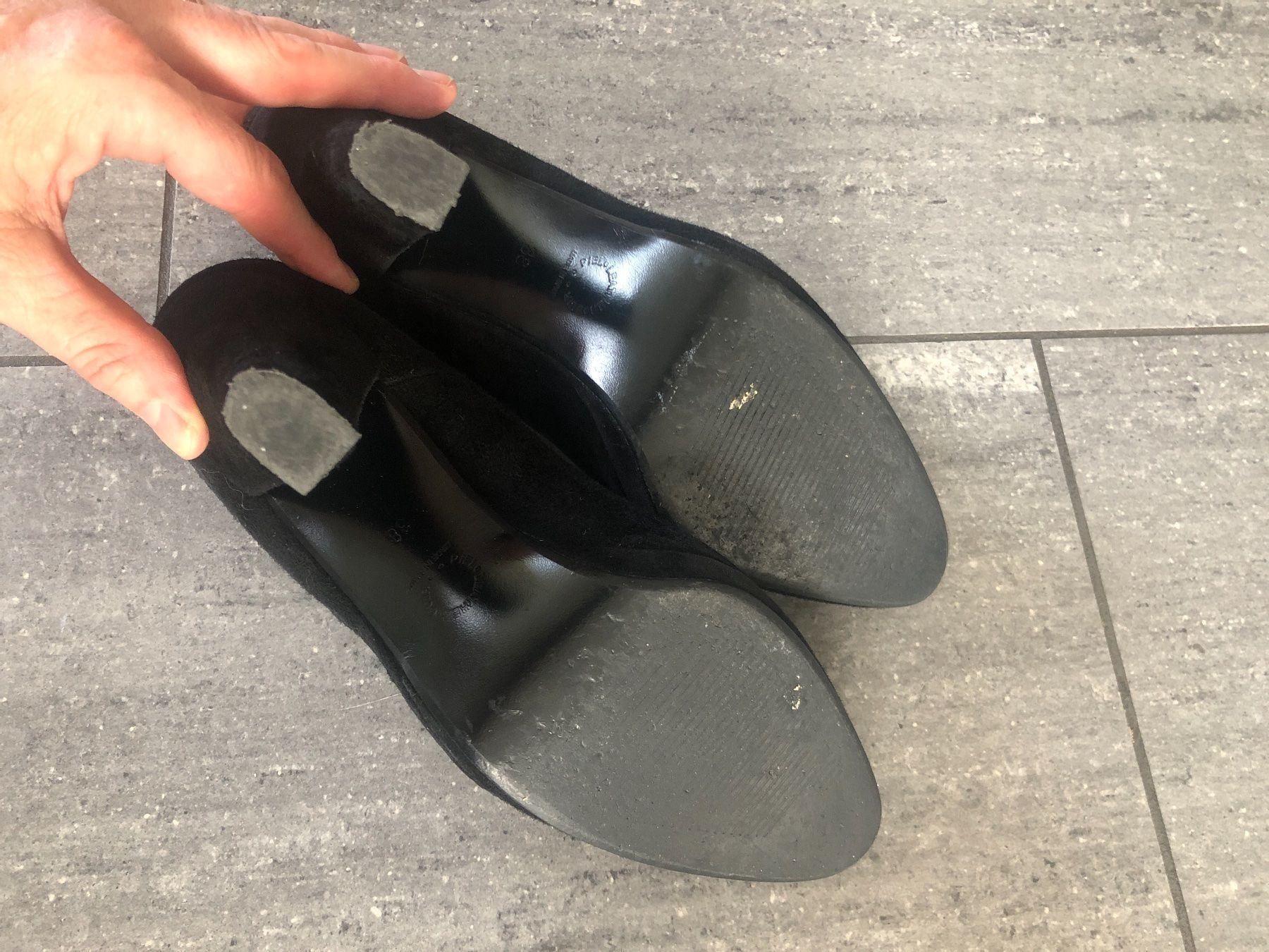 Globus Scarpe da donna: Globus Pumps Gr. 38 schwarz – Usato da Biel-Benken BL venduto da Oobey 2